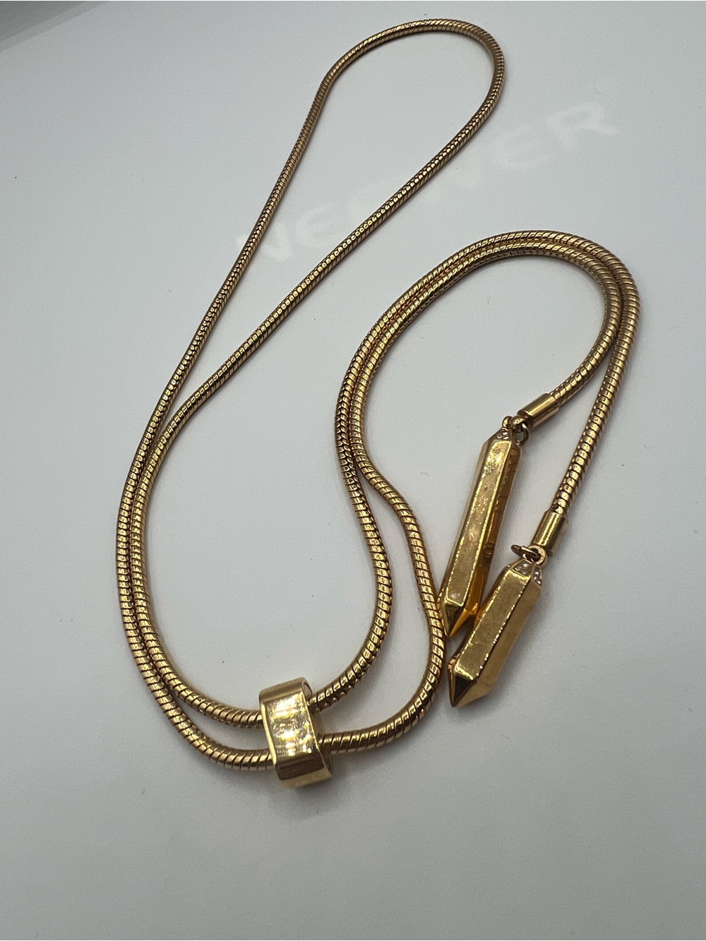 Gold pull-string necklace - Picture 2 of 6